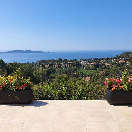 Villa Pretty House With Sea View On The Hy Res Hyères Esterno foto