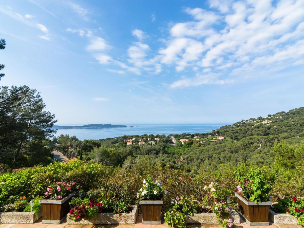 Villa Pretty House With Sea View On The Hy Res Hyères Esterno foto